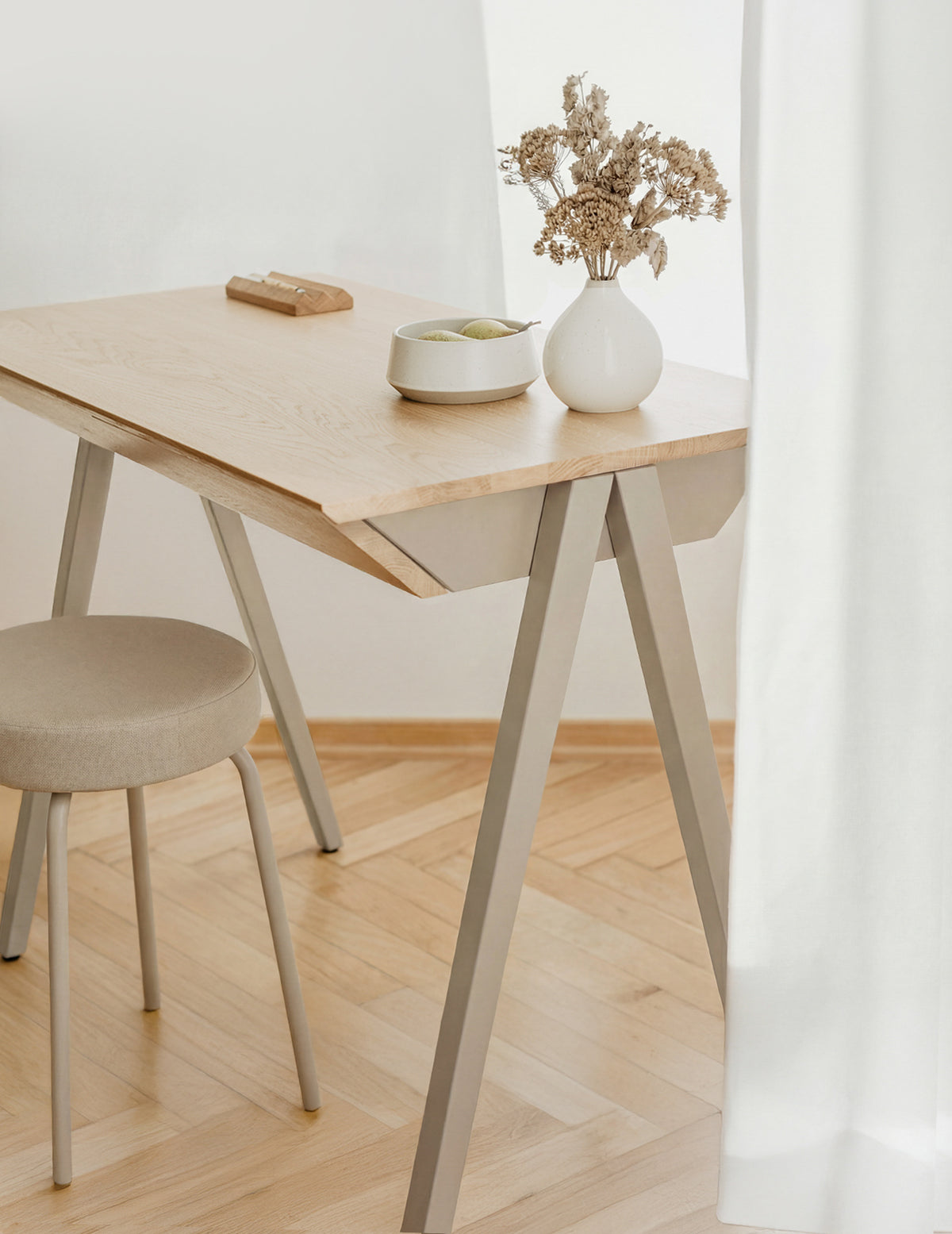 Biurko drewniane vogel S Natural Oak/Cashmere | borcas - biurka