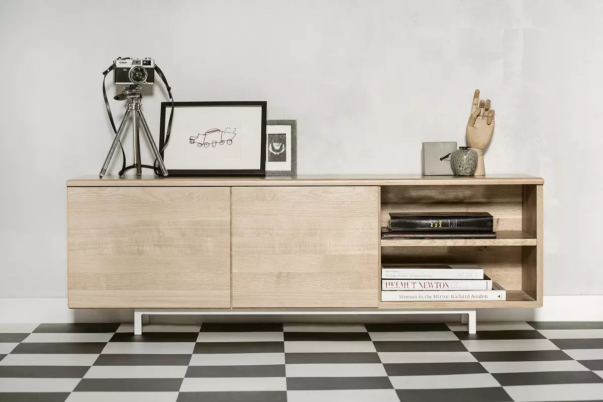 Skandynawski minimalizm: jak osiągnąć wymarzony wystrój salonu dzięki szafce RTV