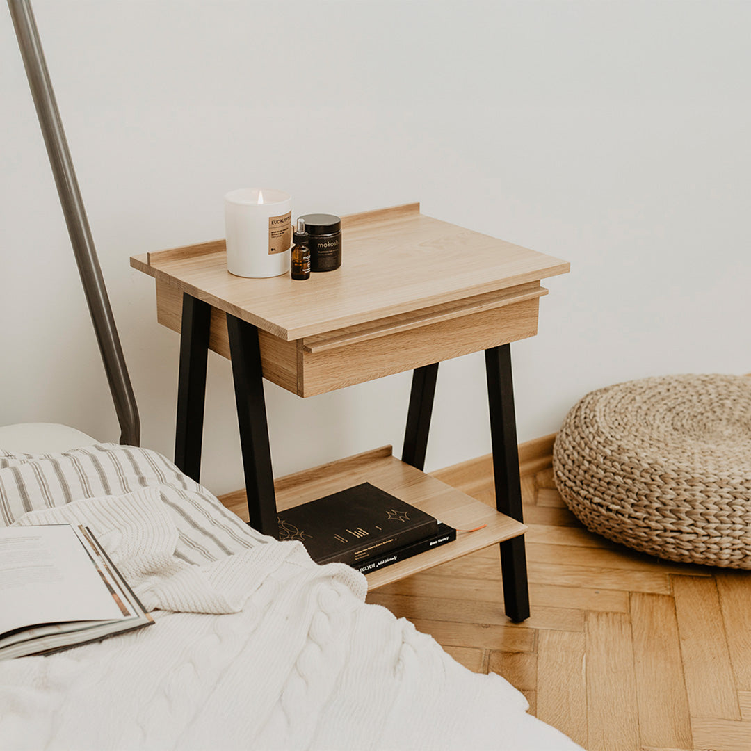 Szafka nocna Troost – czarna, lakierowana