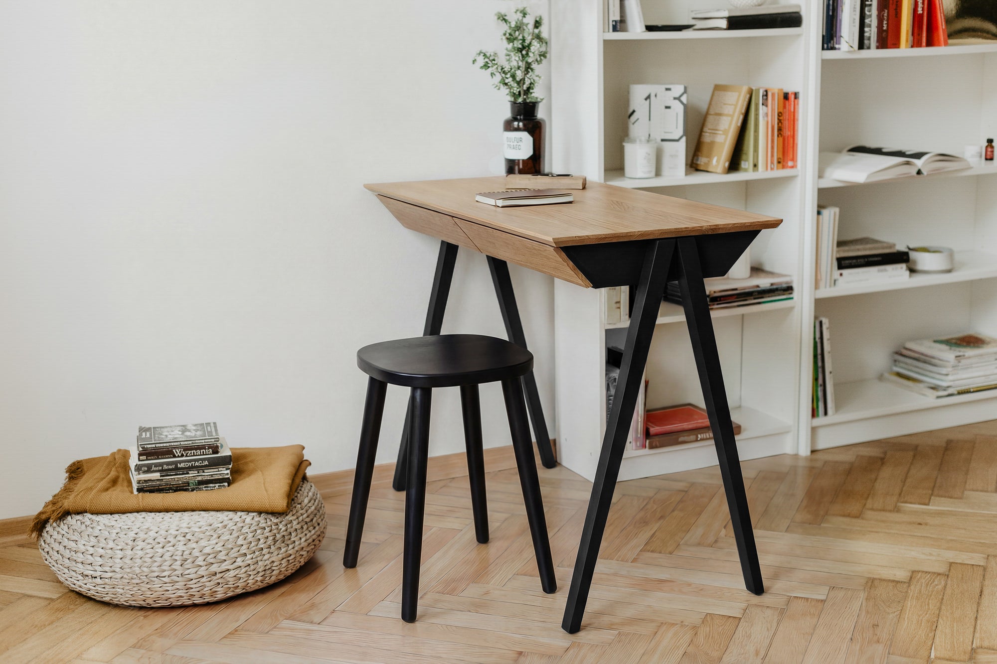 Biurko drewniane Vogel rozmiar S 100x50 cm Natural Oak/Black - lakier