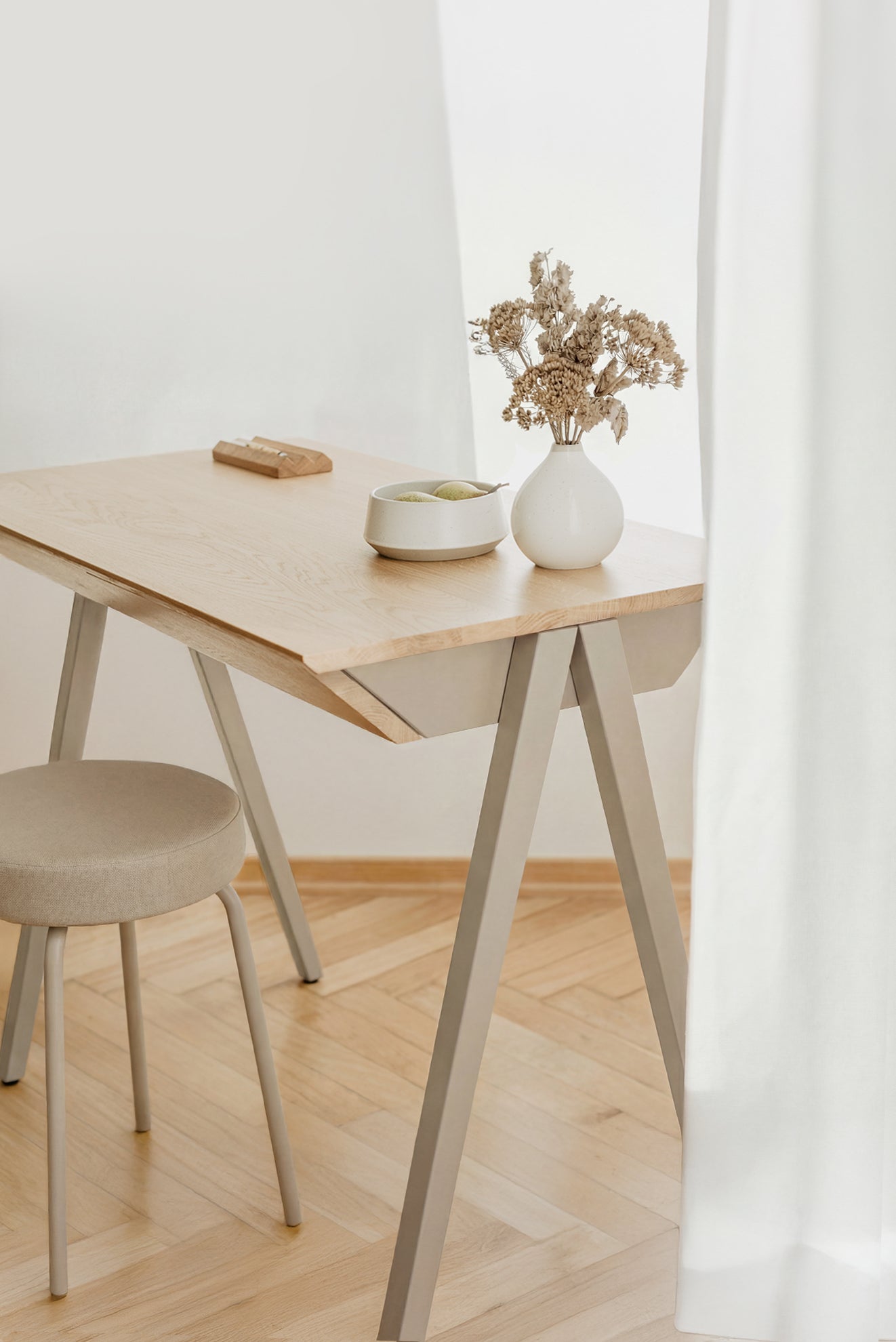 Biurko drewniane vogel rozmiar S 100x50 cm Natural Oak/Cashmere - lakier